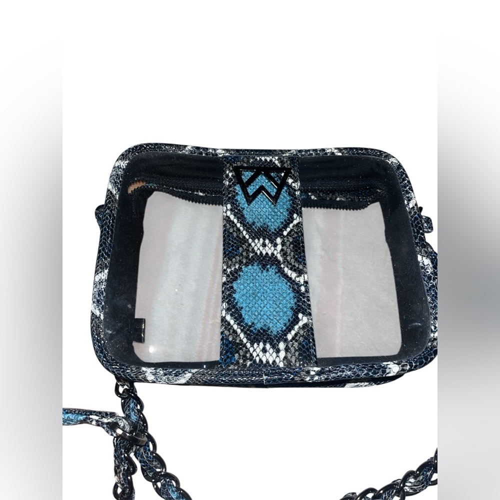 Kelly Wynne  Elegant Blue and Black Crossbody Bag